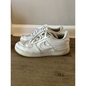 Nike Air Force 1 Low Triple White Youth Size 7Y - Women’s 8.5 Shoes 314192-117